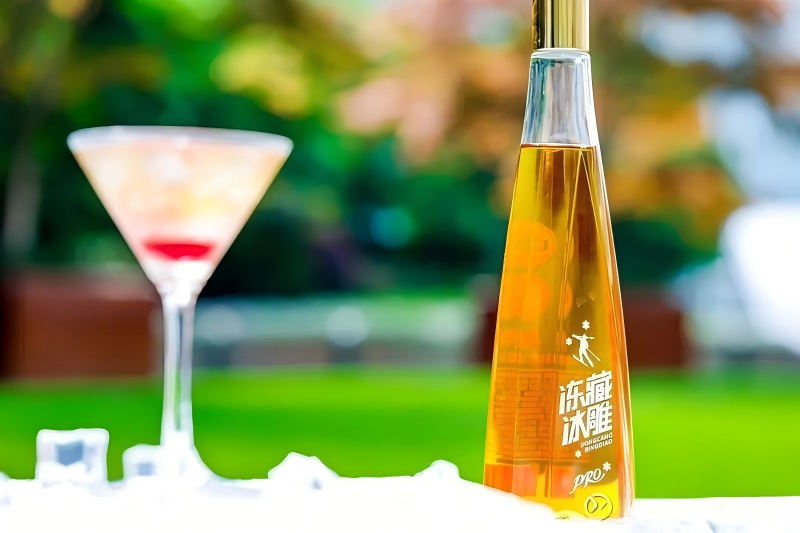 潮酷黄酒登场!乌毡帽冻藏冰雕 Pro,一口拿捏夏日柔爽时尚氛围感-最美食